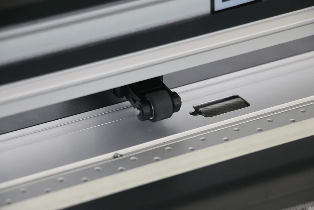 режущий плоттер X-CUTTER PRO S1 720